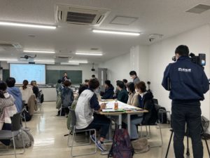 松本市長・副市長と学生が議論する「多事争論会」が信州大学で開かれました